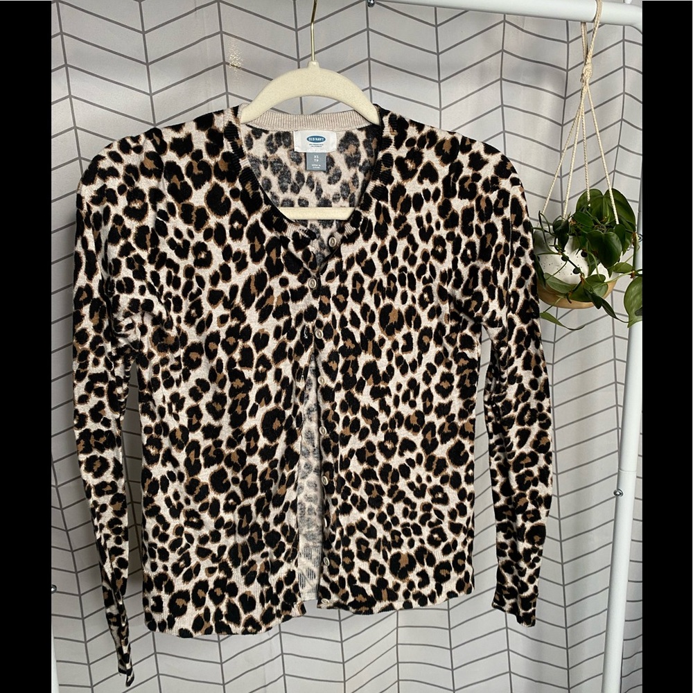 Old navy Button up cheetah sweater